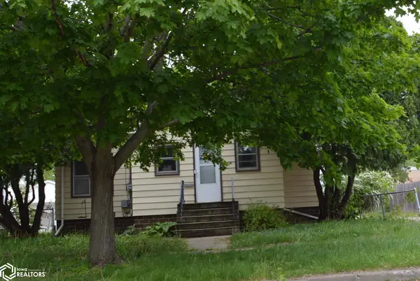 1310 N Adams Avenue, Mason City, IA 50401