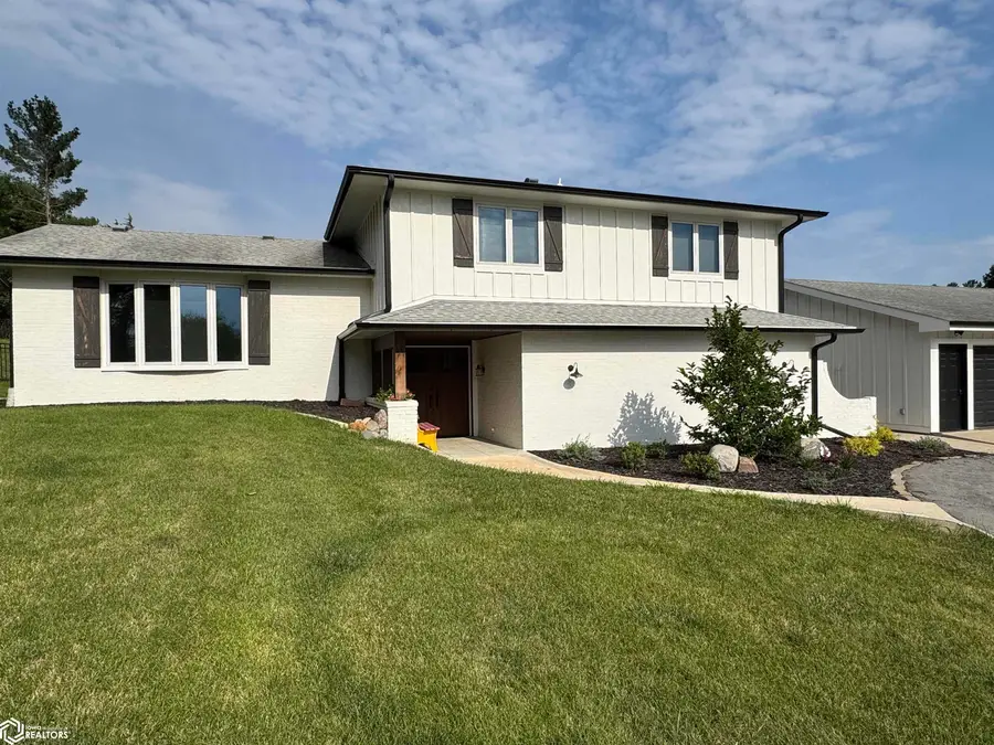 1688 Summit Lake Avenue, Creston, IA 50801 - Image #2