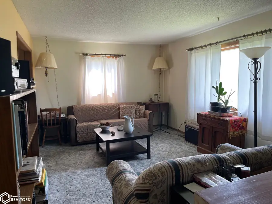 105 Broad Street, Grinnell, IA 50112 - Image #2