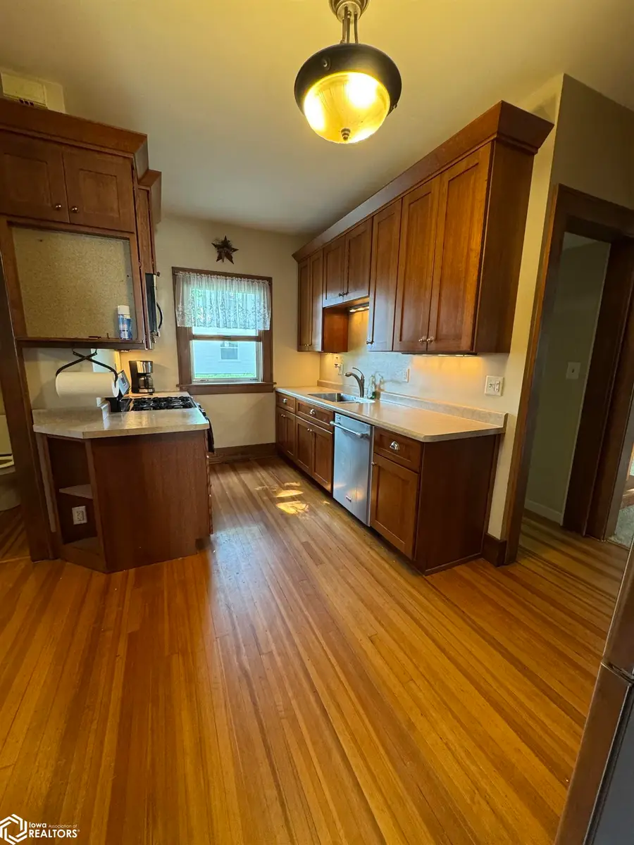 603 W Pleasant Valley Street, Sigourney, IA 52591 - Image #3