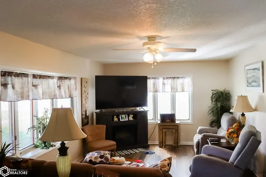 703 2nd Street, Sully, IA 50251 - Image #3