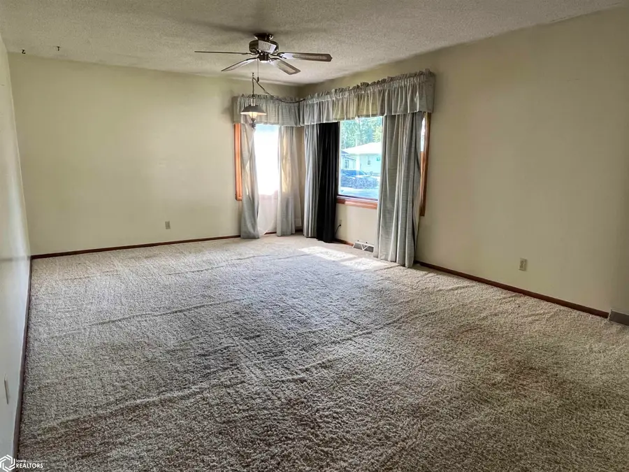 904 D Avenue E, Albia, IA 52531 - Image #3