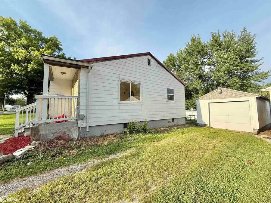 448 Mckinley Avenue, Ottumwa, IA 52501 - Image #2