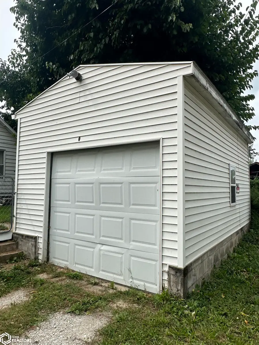 526 S Central Avenue, Burlington, IA 52601 - Image #3