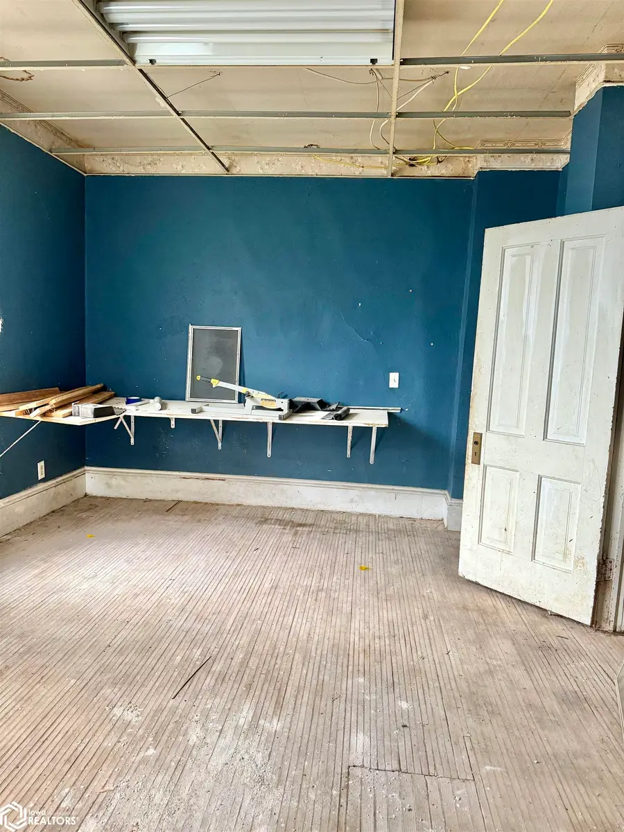 321 N C Street, Oskaloosa, IA 52577 - Image #3