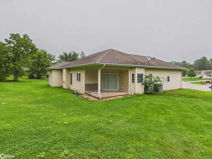 31 Weaver Drive, Ottumwa, IA 52501 - Image #2