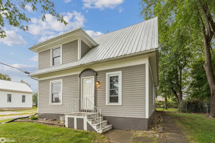 205 S 3rd Street, Montezuma, IA 50171 - Image #2