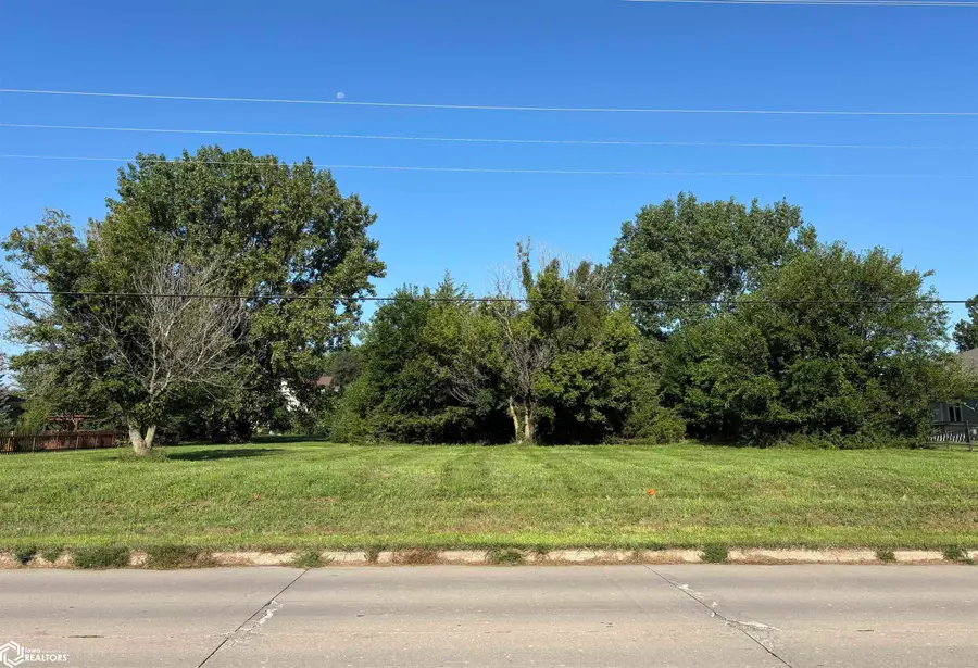 2008 N B Street, Fairfield, IA 52556 - Image #3