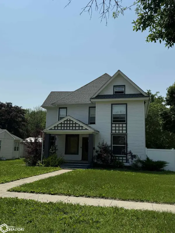 215 5th Avenue Ne, Belmond, IA 50421