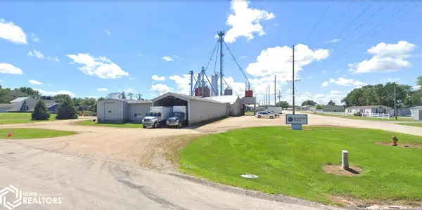 130 E 11th Street, Monticello, IA 52310