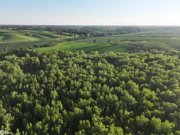 150th Avenue, Sigourney, IA 52563