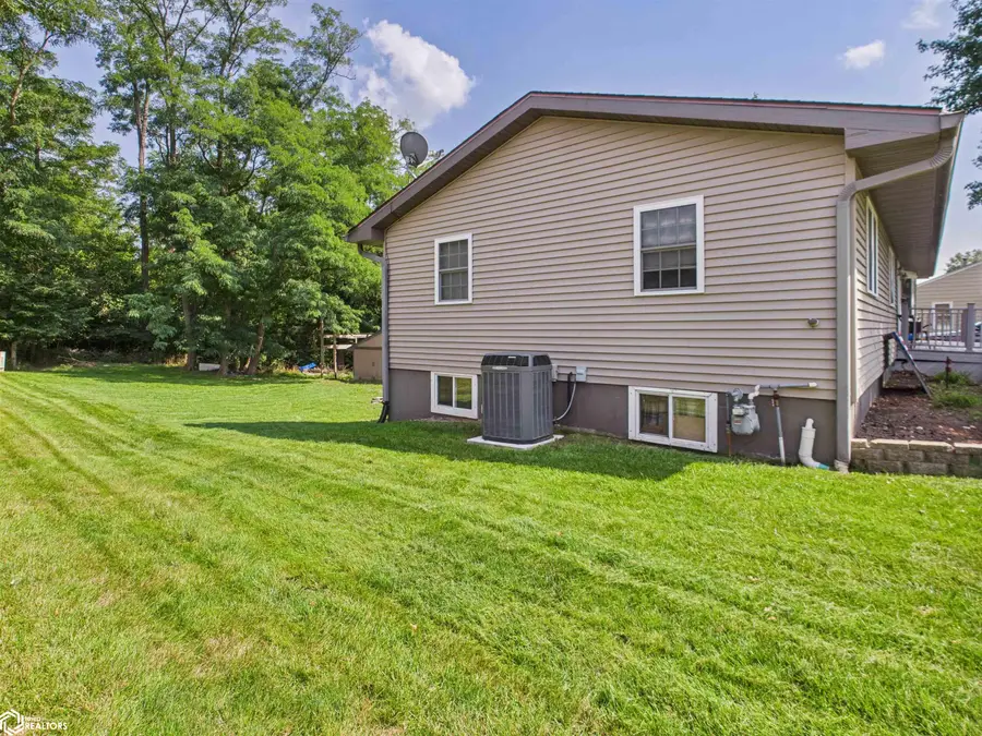 2604 Meadowdale Street, Ottumwa, IA 52501 - Image #2