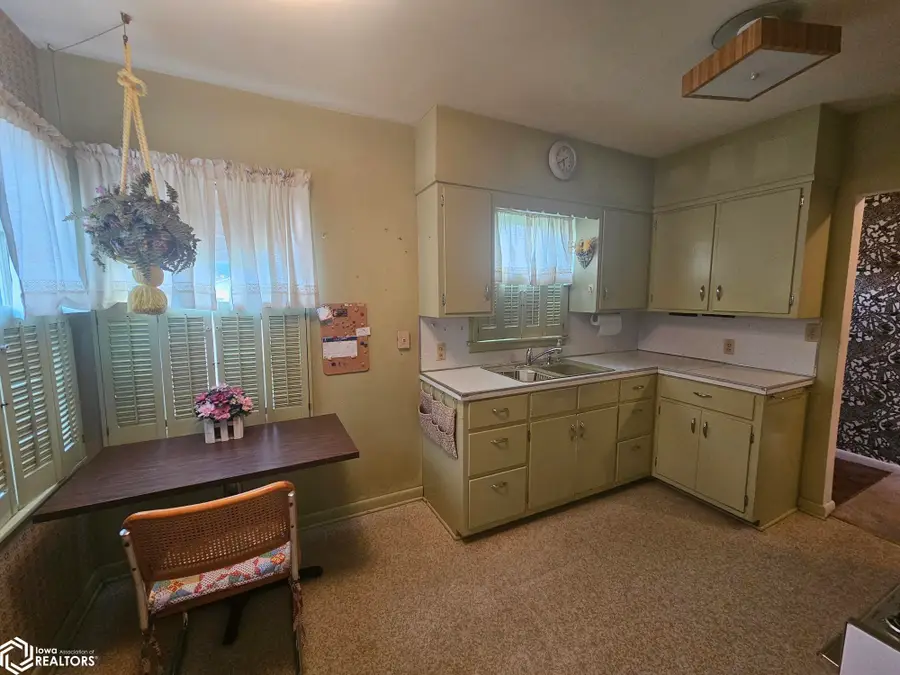 409 Grandview Avenue, Ottumwa, IA 52501 - Image #3