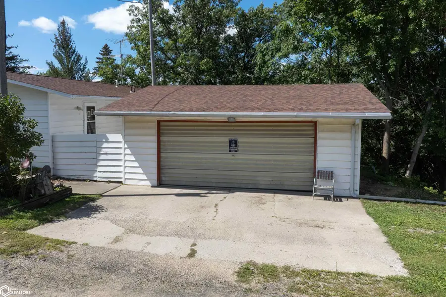 1332 Holiday Lane, Brooklyn, IA 52211 - Image #3