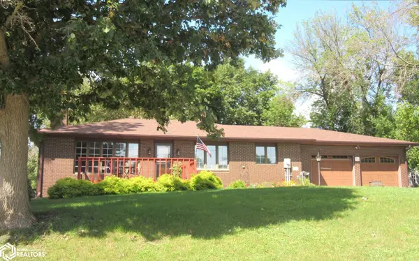 815 W Halverson, Forest City, IA 50436