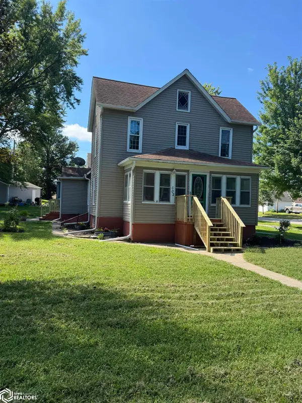 602 E Maple Street, Hubbard, IA 50122