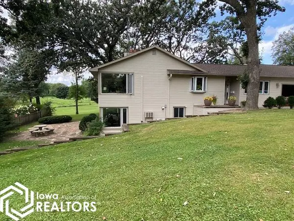 601 19th Street W, Clear Lake, IA 50428