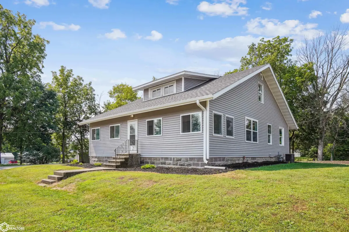 400 S 6th Street, Montezuma, IA 50171 - Image #1