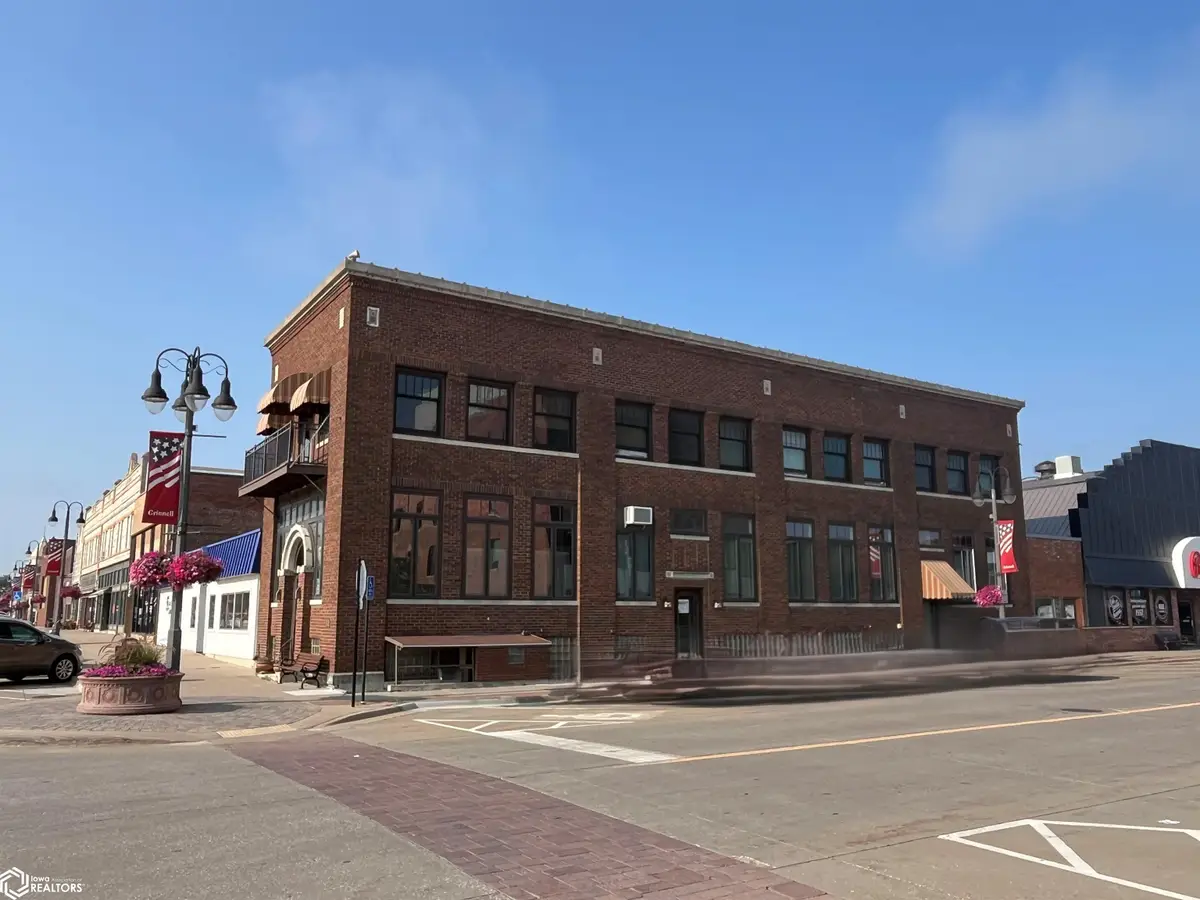 937 Broad Street, Grinnell, IA 50112 - Image #1