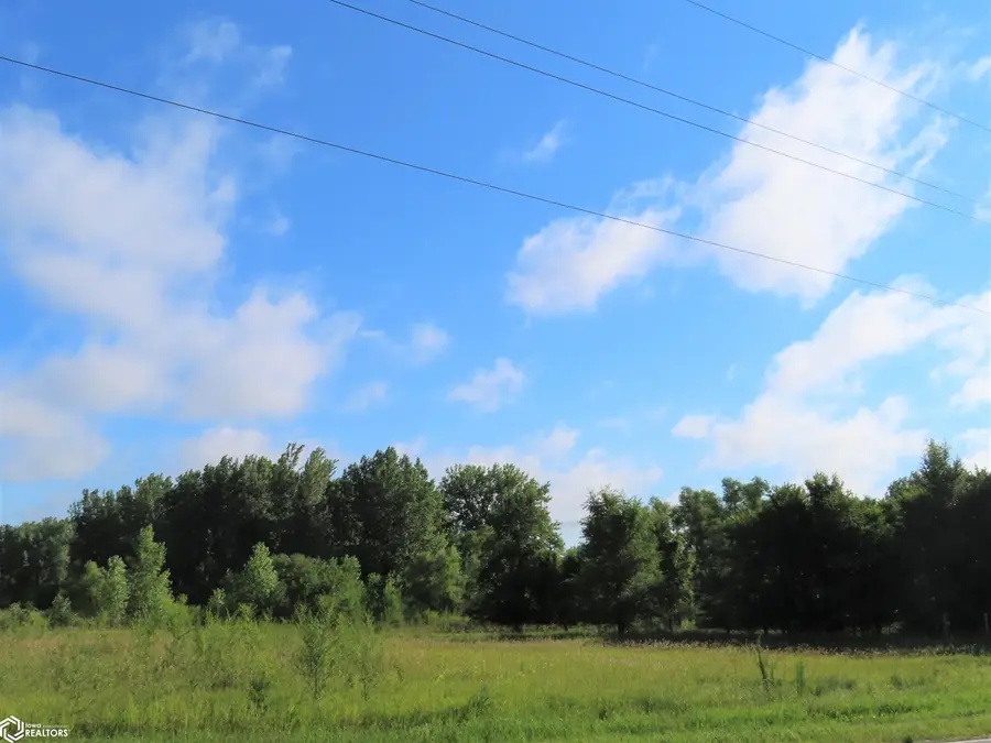 2048 12th Street Ne, Mason City, IA 50401 - #2