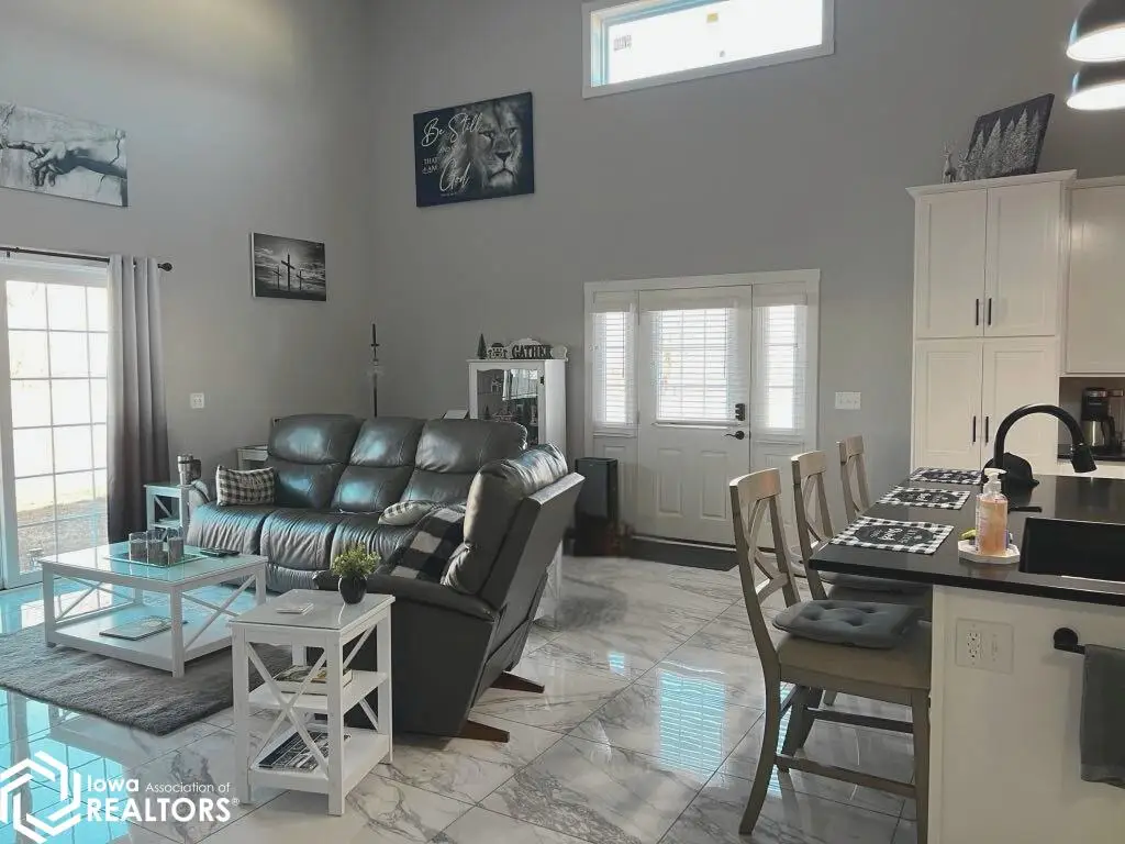 1309 E 12th Street N, Newton, IA 50208 - Image #1