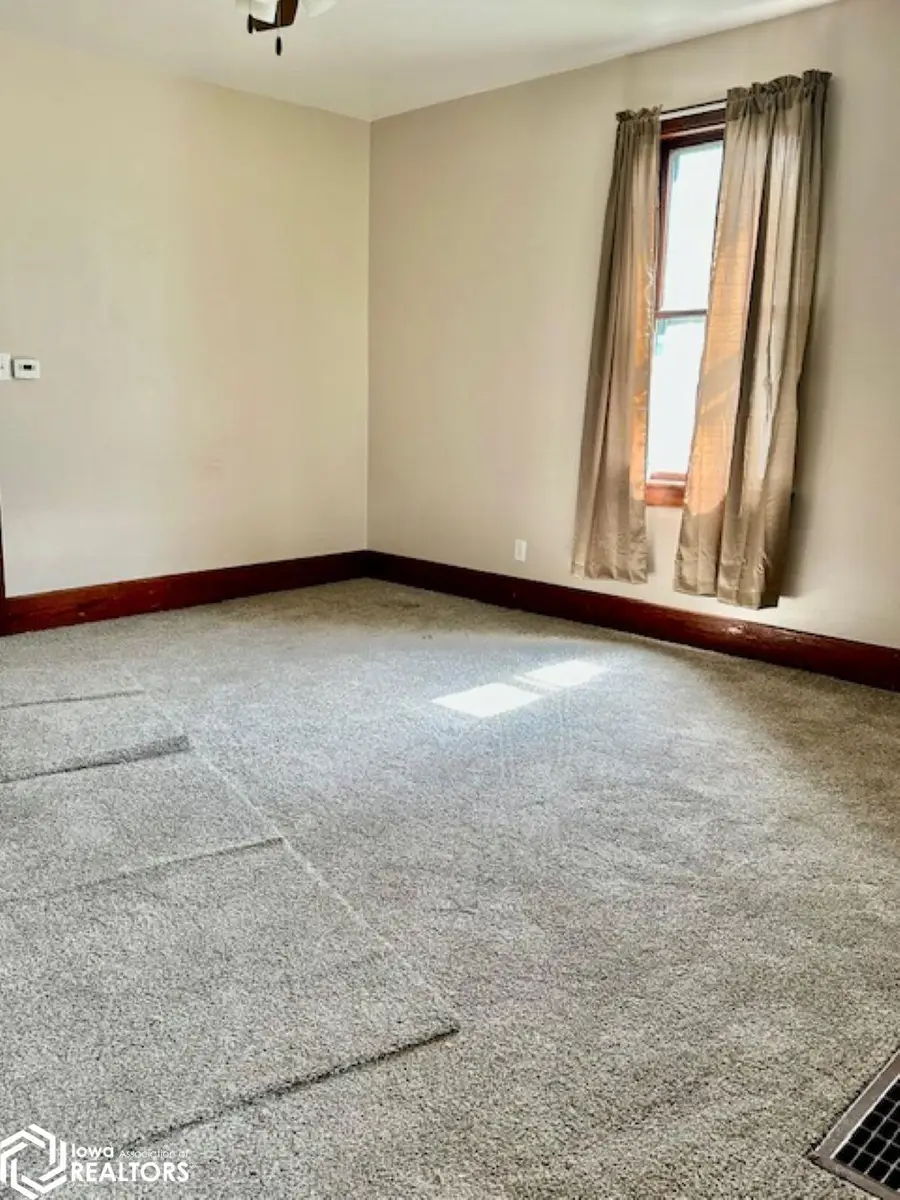 706 S 9th Street, Burlington, IA 52601 - Image #2