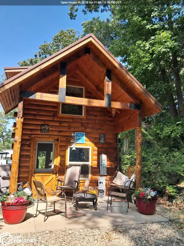 3085 East Lakeshore Drive, Brooklyn, IA 52211