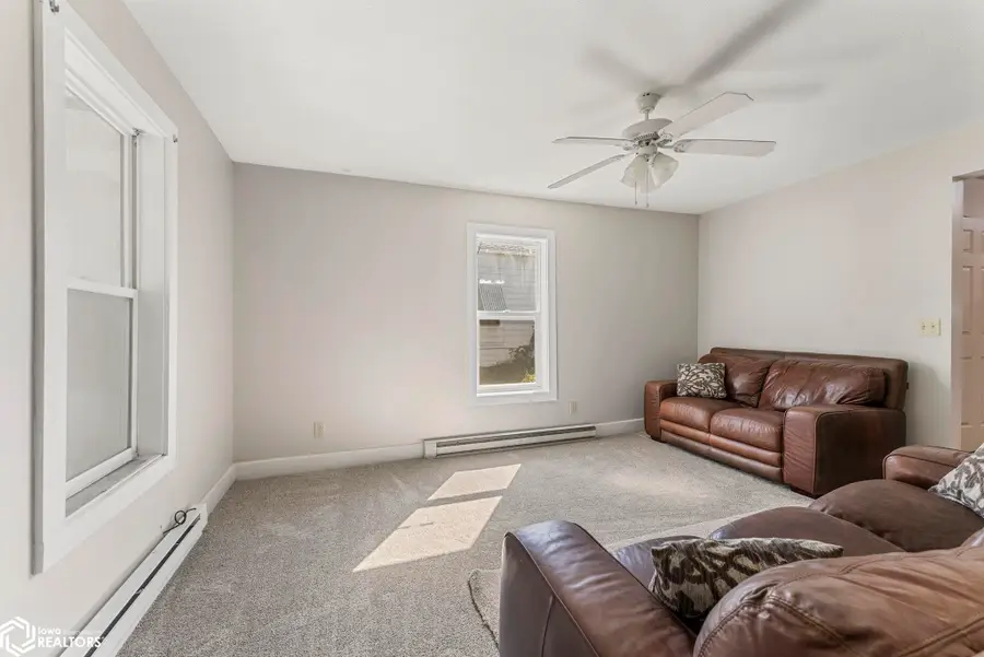 1205 E 3rd Street, Washington, IA 52353 - Image #2