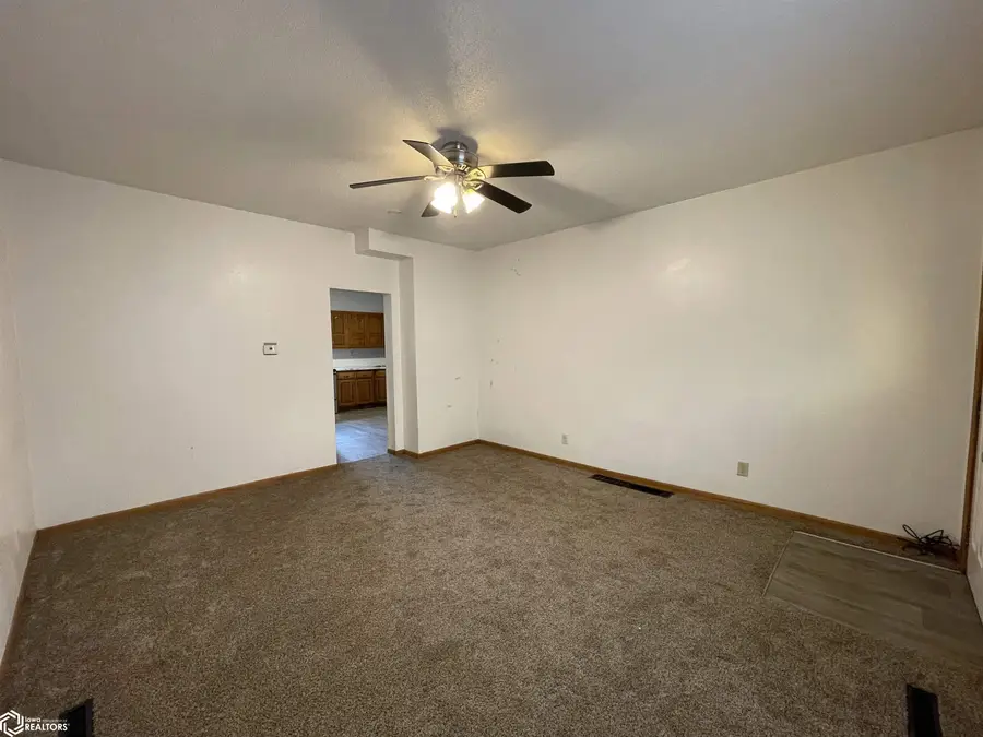 204 S 5th Street, Marshalltown, IA 50158 - Image #2