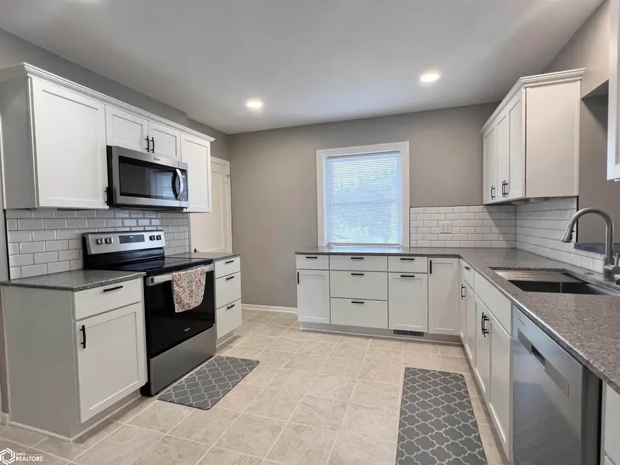 1202 S 20th Avenue W, Newton, IA 50208 - Image #3