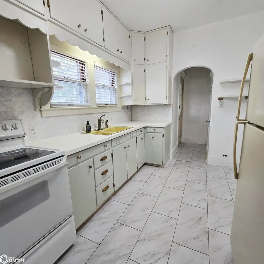 410 N B Street, Oskaloosa, IA 52577 - Image #3