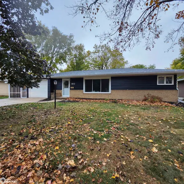 812 10th St N, Humboldt, IA 50548