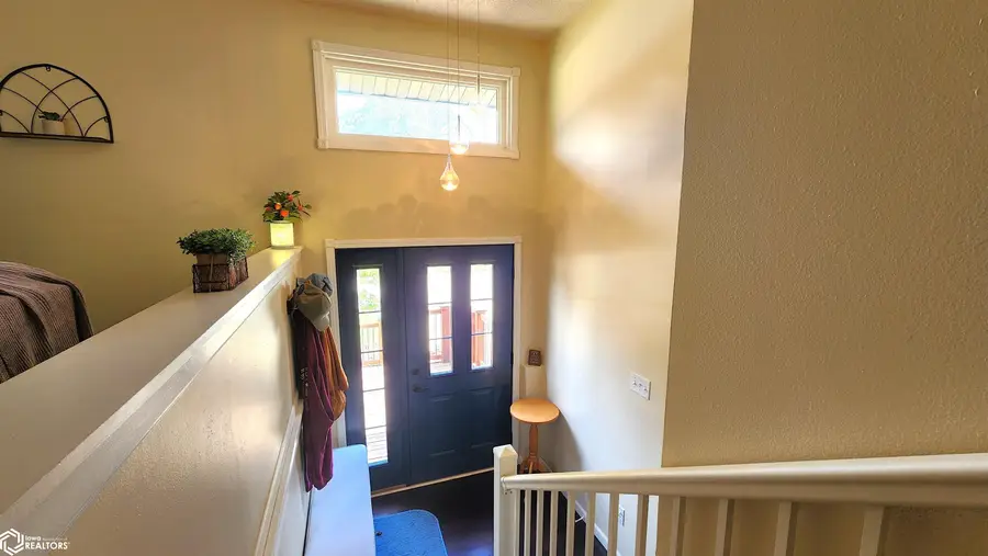 722 S Garfield Avenue, Mason City, IA 50401 - Image #2