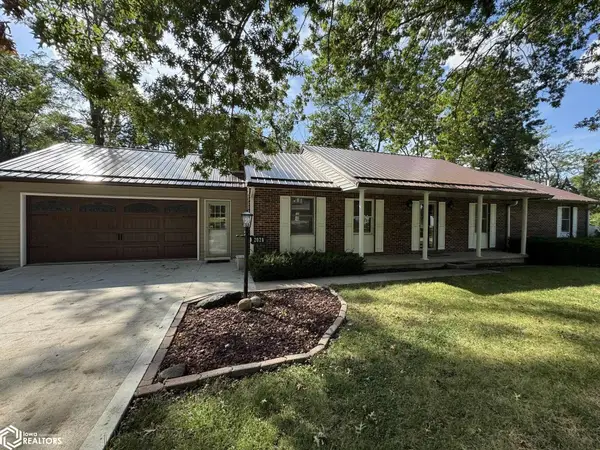 2028 Golfview Circle, Centerville, IA 52544