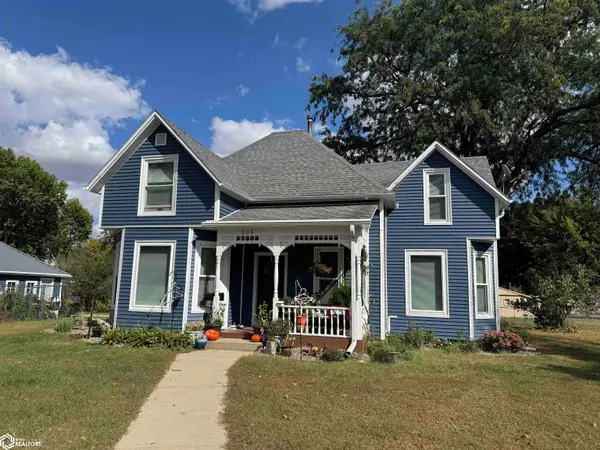 209 3rd Street N, Humboldt, IA 50548