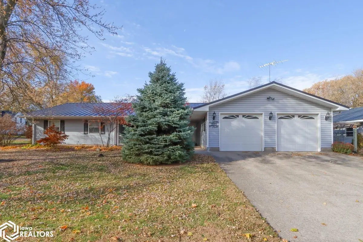 201 N Chestnut, Winfield, IA 52659 - Image #1