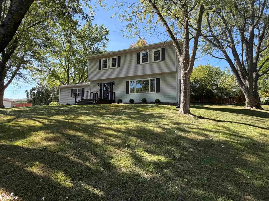 1203 Glenview Circle, Fairfield, IA 52556 - Image #3