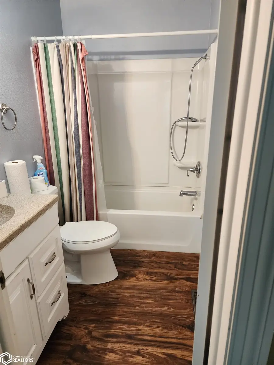 809 E Call St, Algona, IA 50511 - Image #2