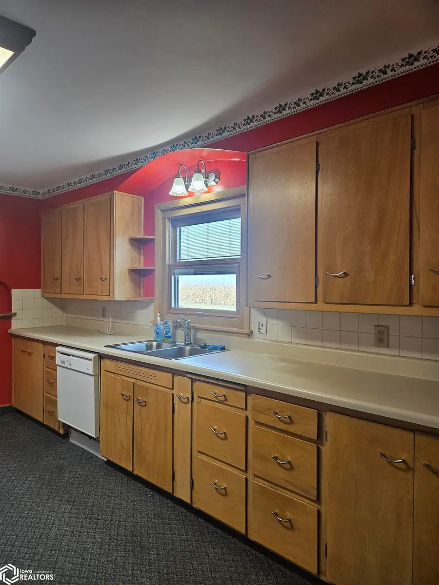 605 Reba Street, Lone Rock, IA 50559 - Image #2