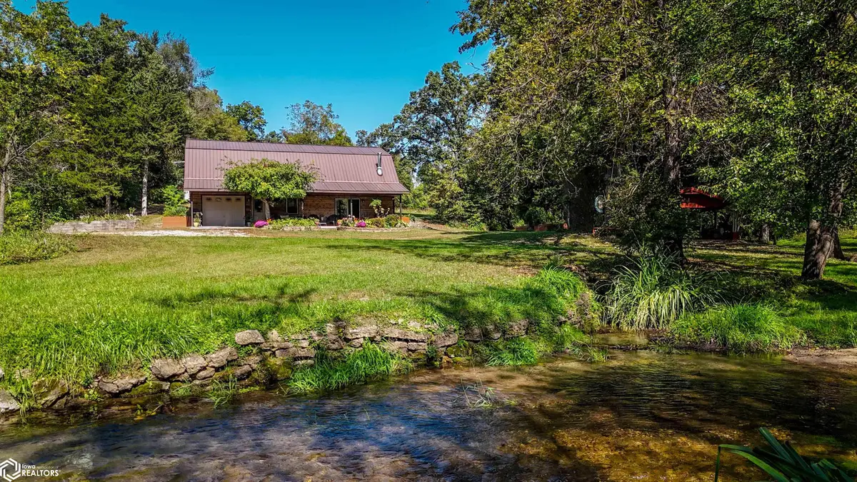 2338 Jefferson Road, Manchester, IA 52057 - Image #1