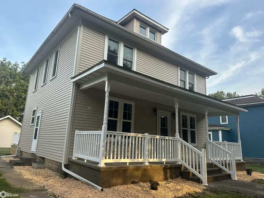 103 S Clark Street, Winfield, IA 52659 - Image #2