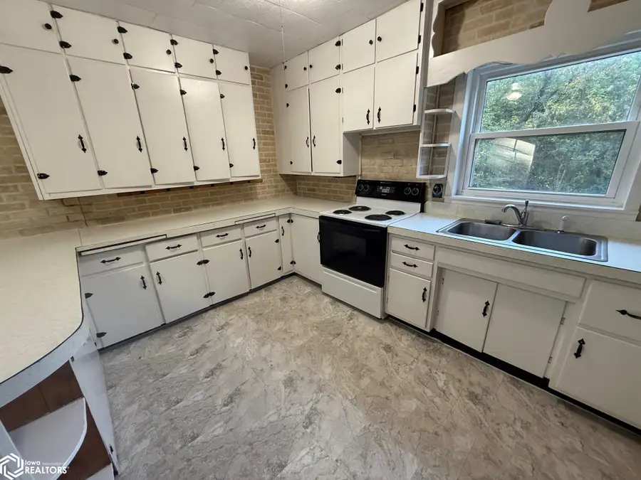 424 Wightman Street, Burlington, IA 52601 - Image #2