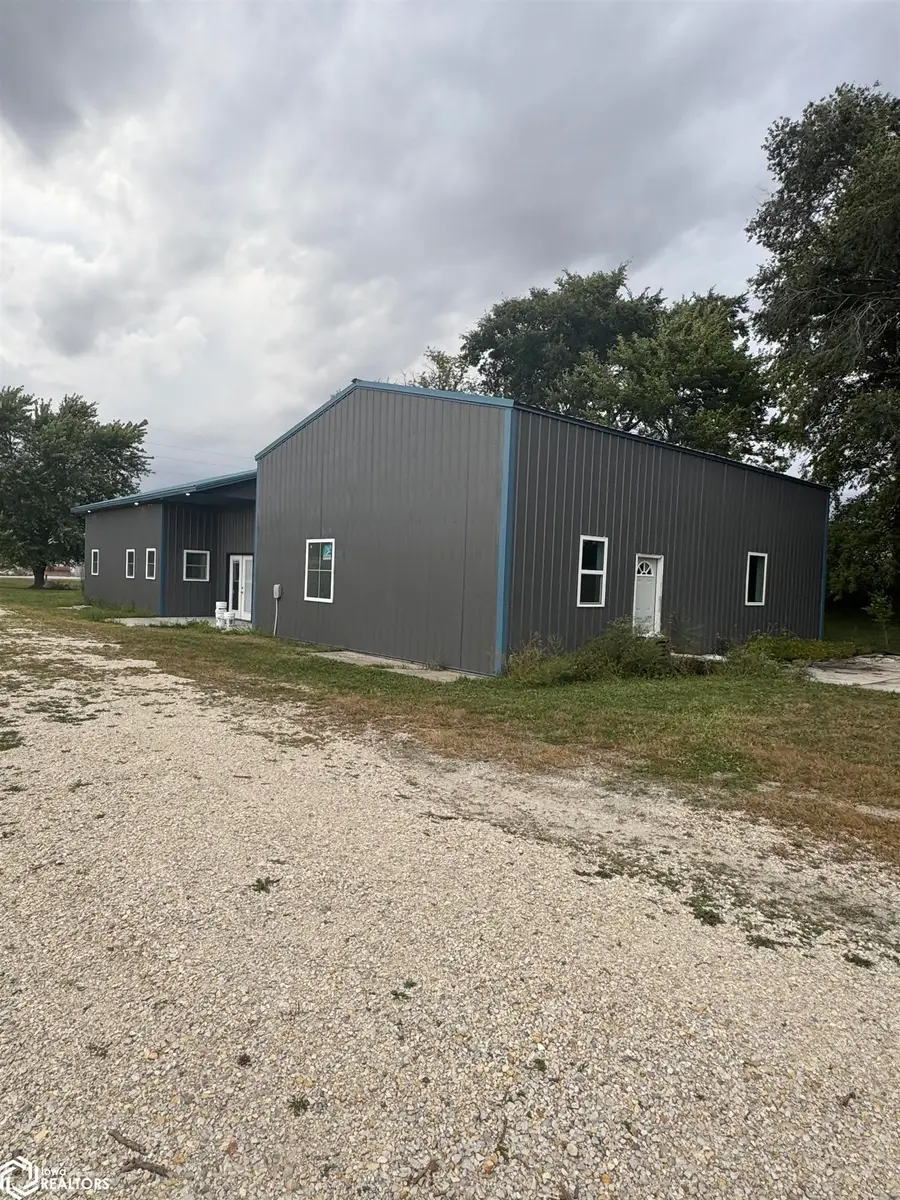 27186 Highway S33, Hubbard, IA 50122 - Image #2