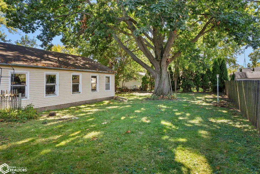 433 E Van Buren Street, Washington, IA 52353 - Image #3