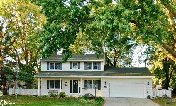 408 Orchard Lane, Clear Lake, IA 50428