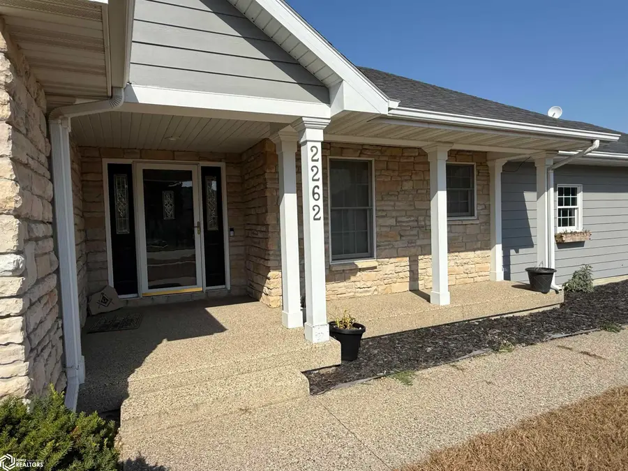 2262 W State Street, Mason City, IA 50401 - #2