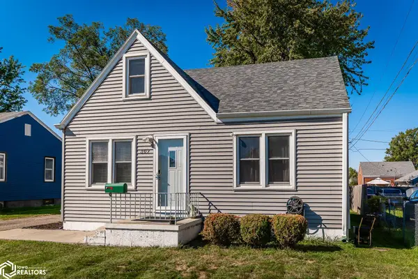 307 S 15th Avenue, Marshalltown, IA 50158