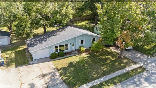 1104 Hazel Street, Pella, IA 50219