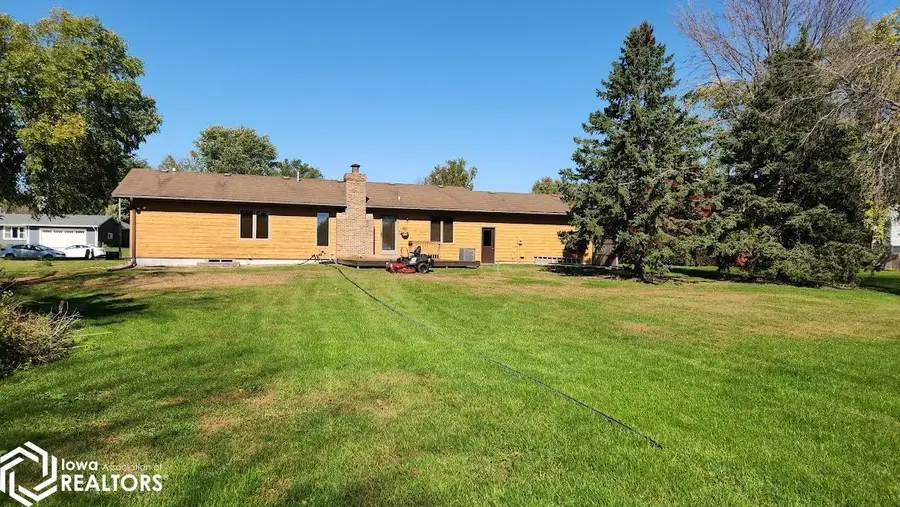 61 N Yorktown Pike, Mason City, IA 50401 - Image #2