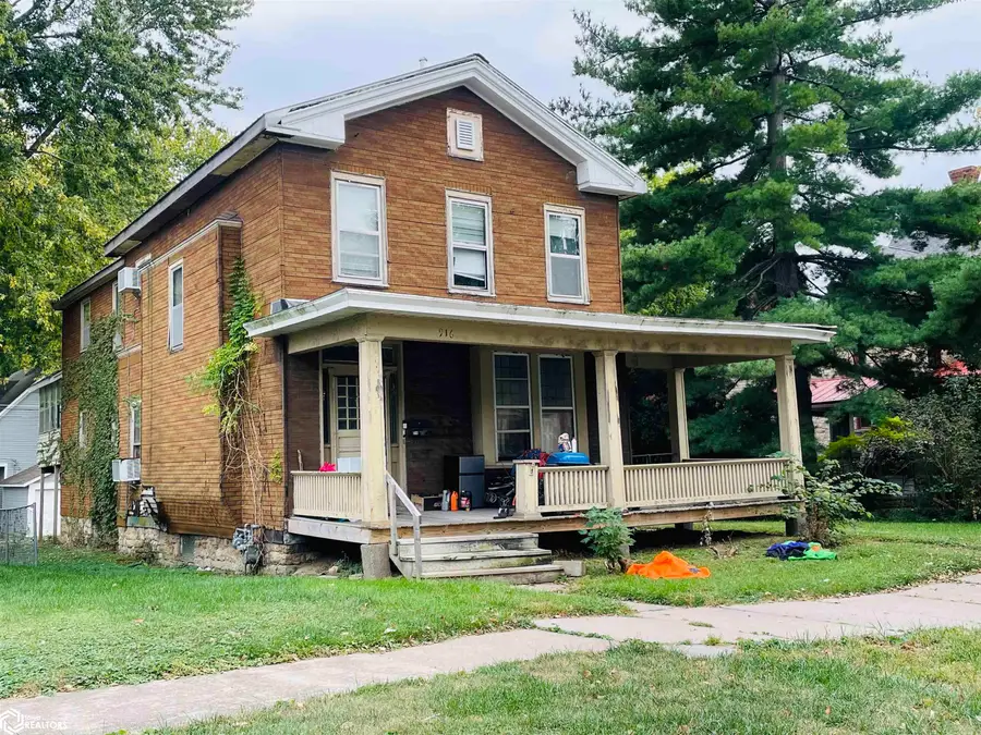 916 N 5th Street, Burlington, IA 52601 - Image #2